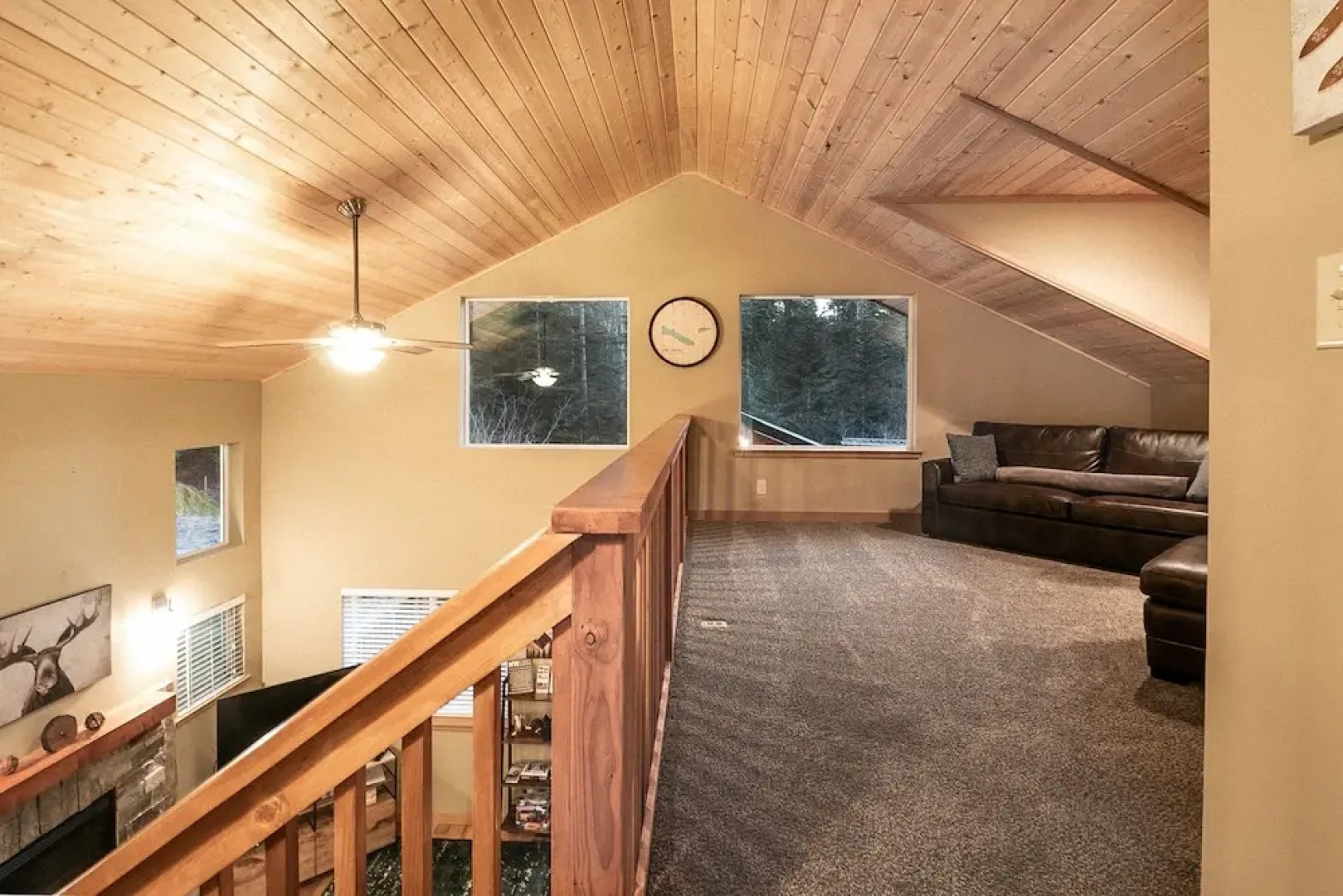 Paws in the Mountains Holiday home 2 NW Comfy Cabins