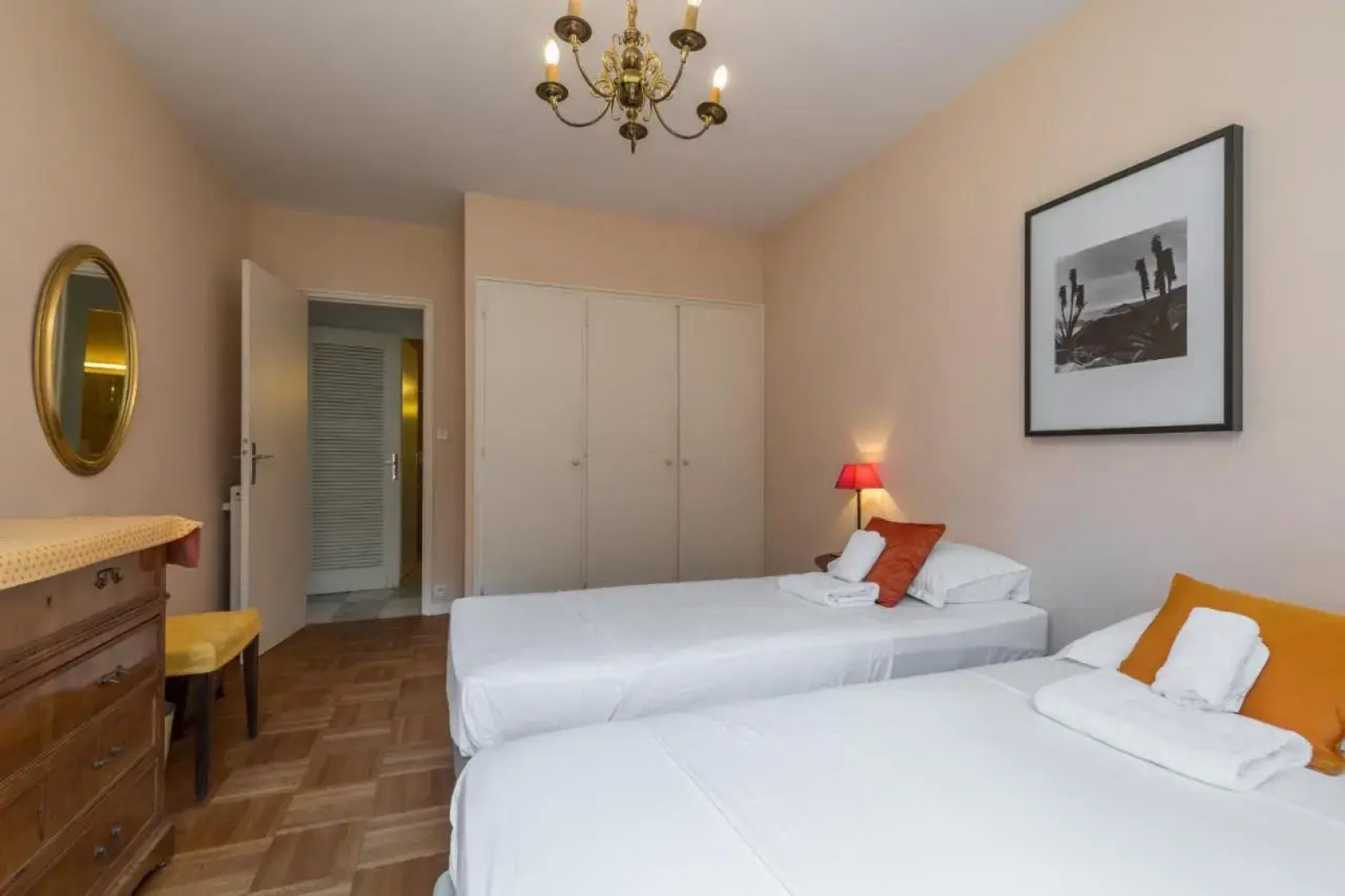 Sea View Park Swimming Pool & Tennis 2 Bdrs