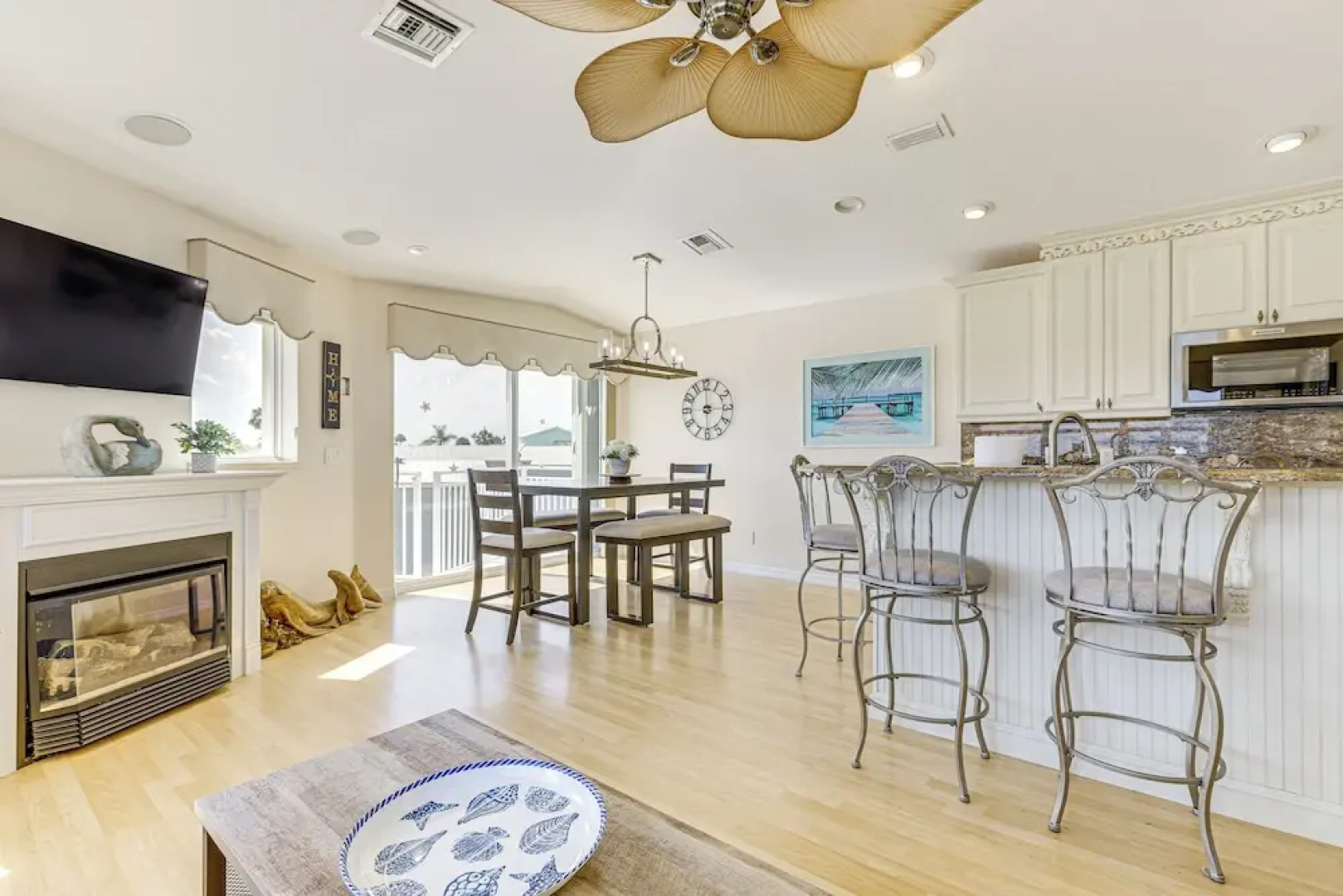 Ocean Access, Mini Golf & Pools: Jensen Beach Gem