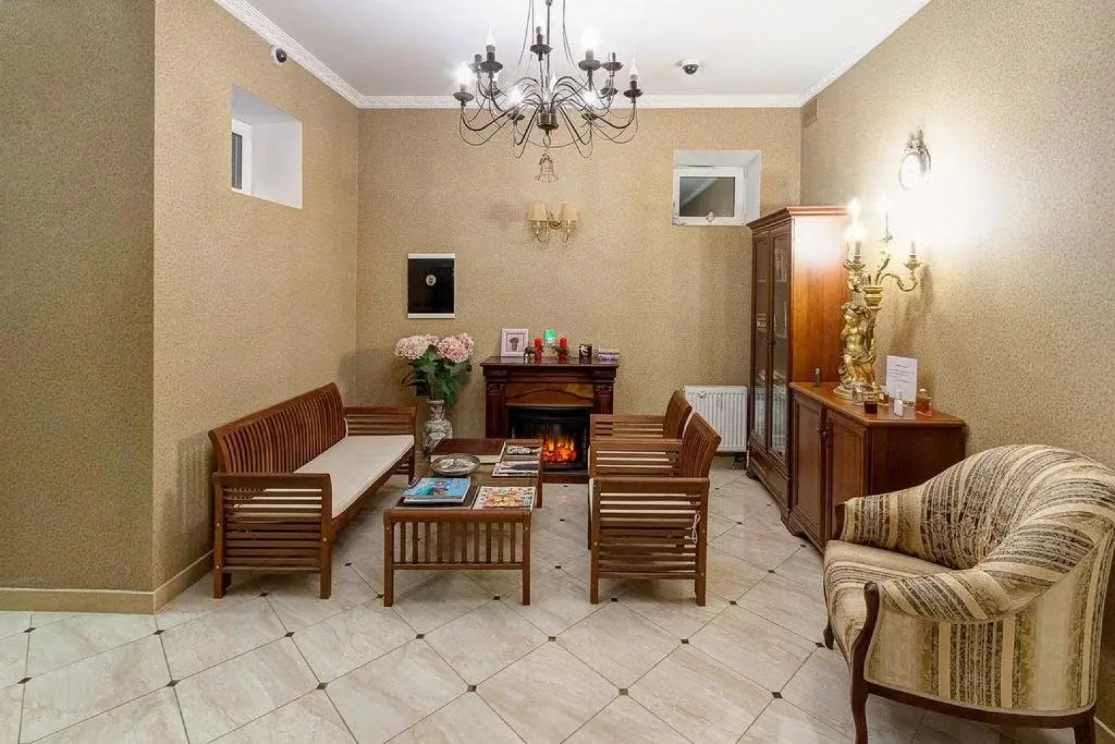 Отель Тиара