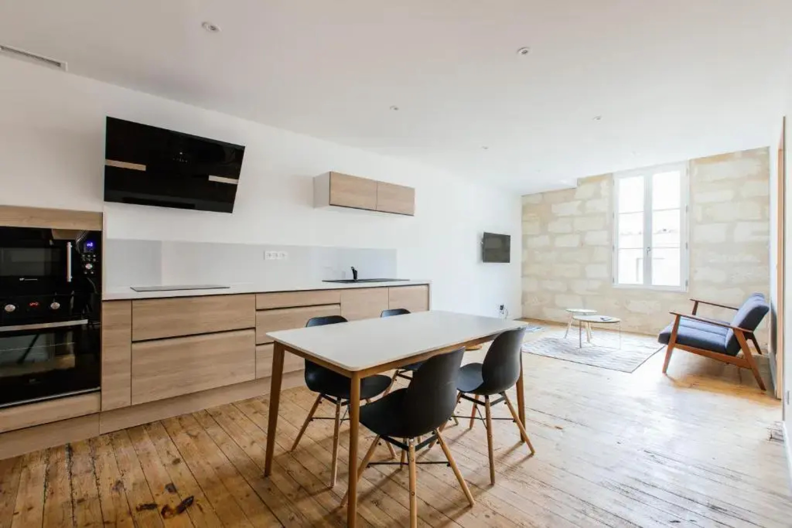 Appartement spacieux et lumineux avec climatisation Halle 1ER