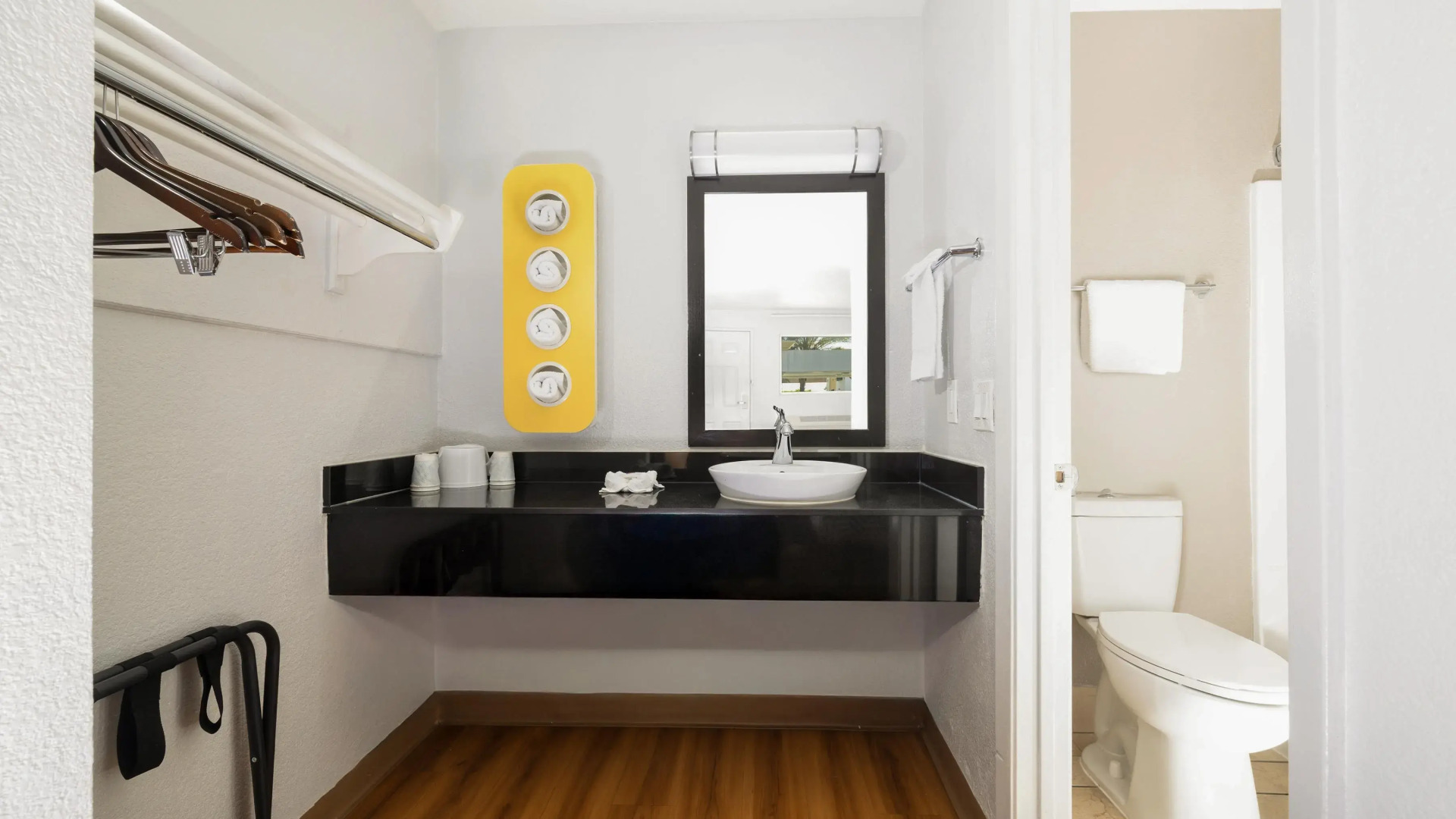 Motel 6 Ontario, CA - Airport