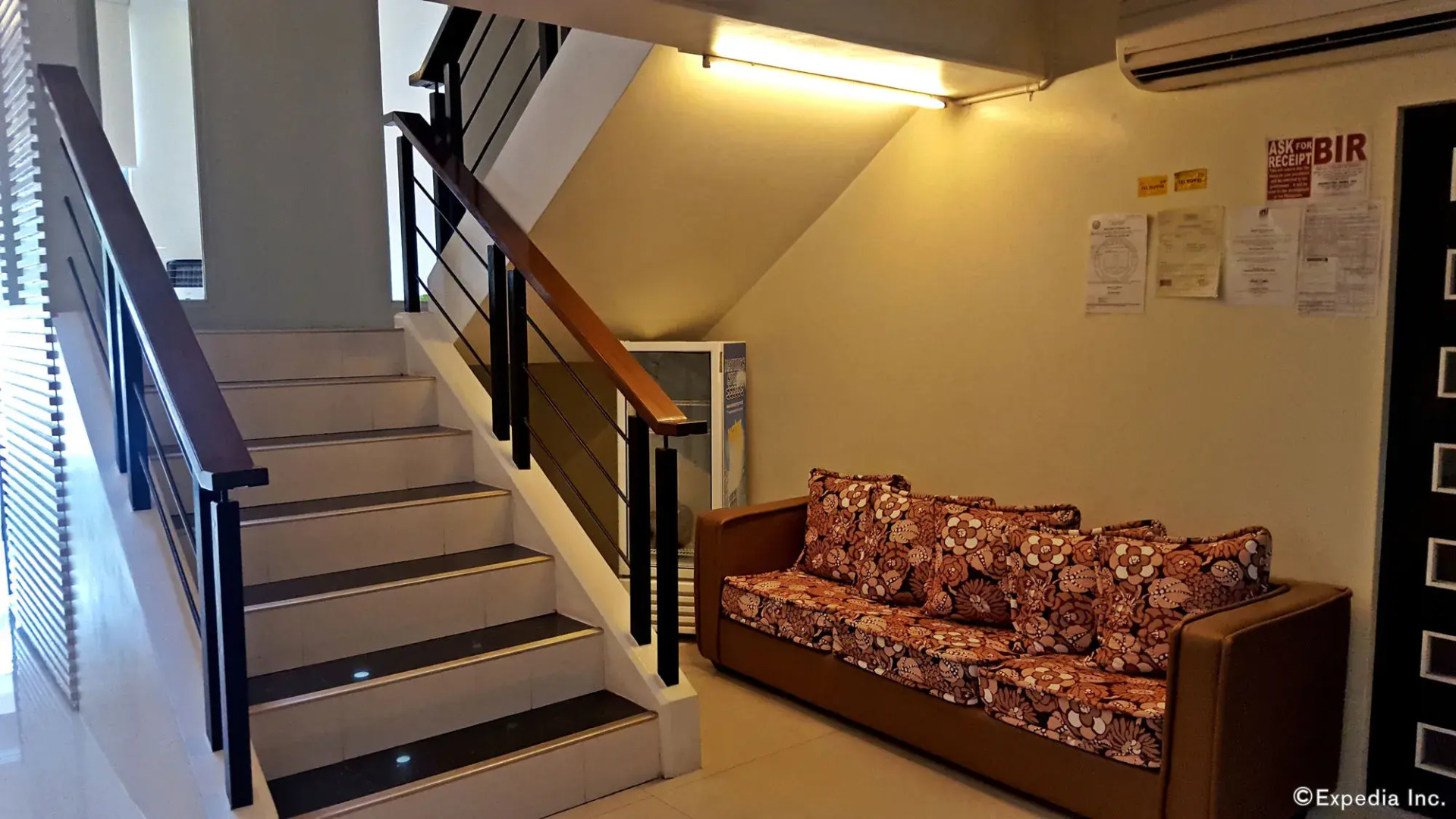 Manhattan Suites Inn