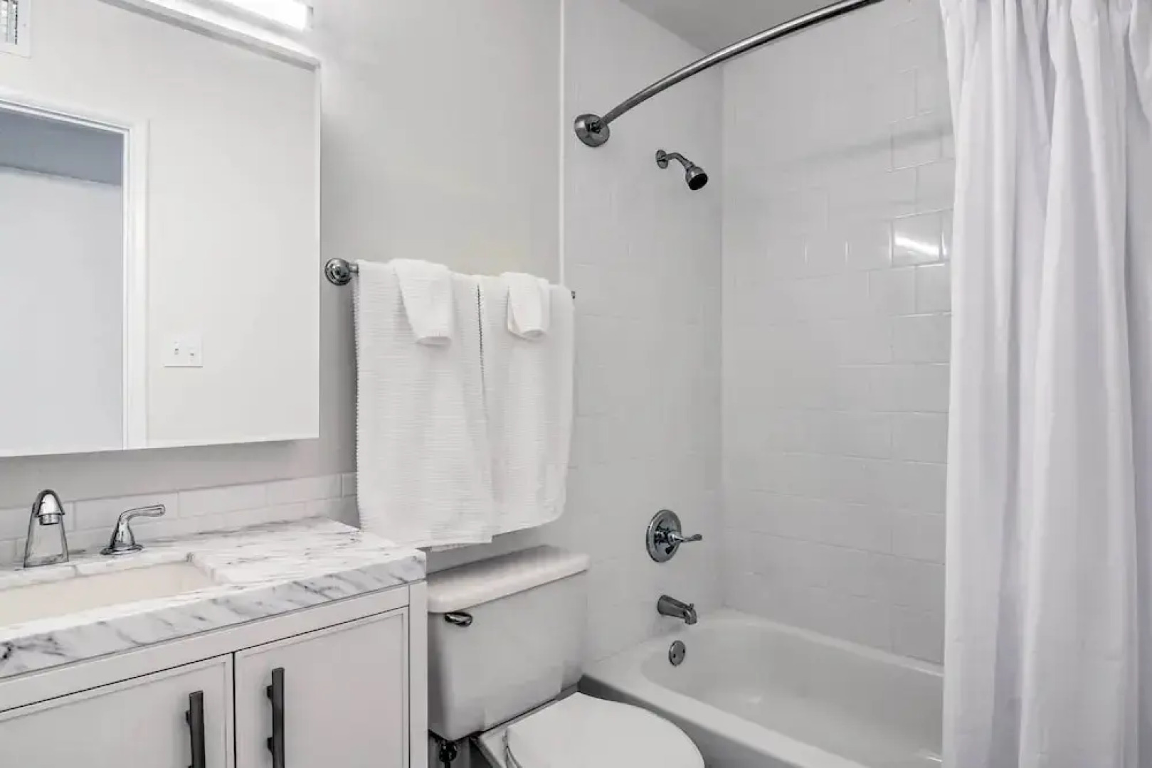 Lake Powell Views: Mid-century Home in Page