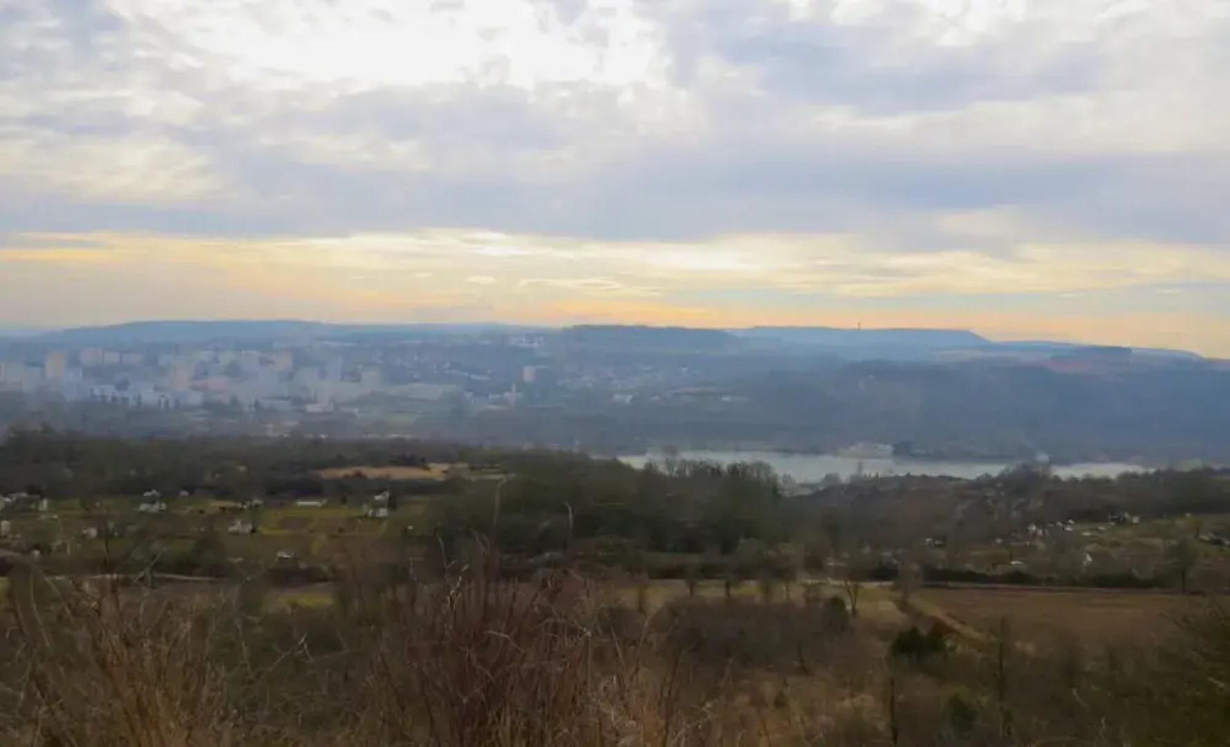 Studio in Talant, With Enclosed Garden and Wifi