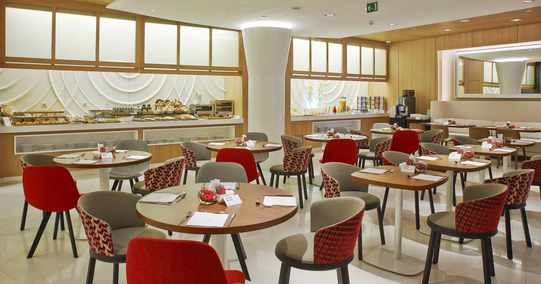 Отель NH Collection Barcelona Gran Calderón