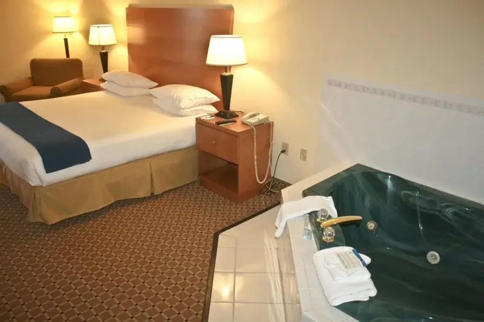 Holiday Inn Express Greer Taylors at US 29