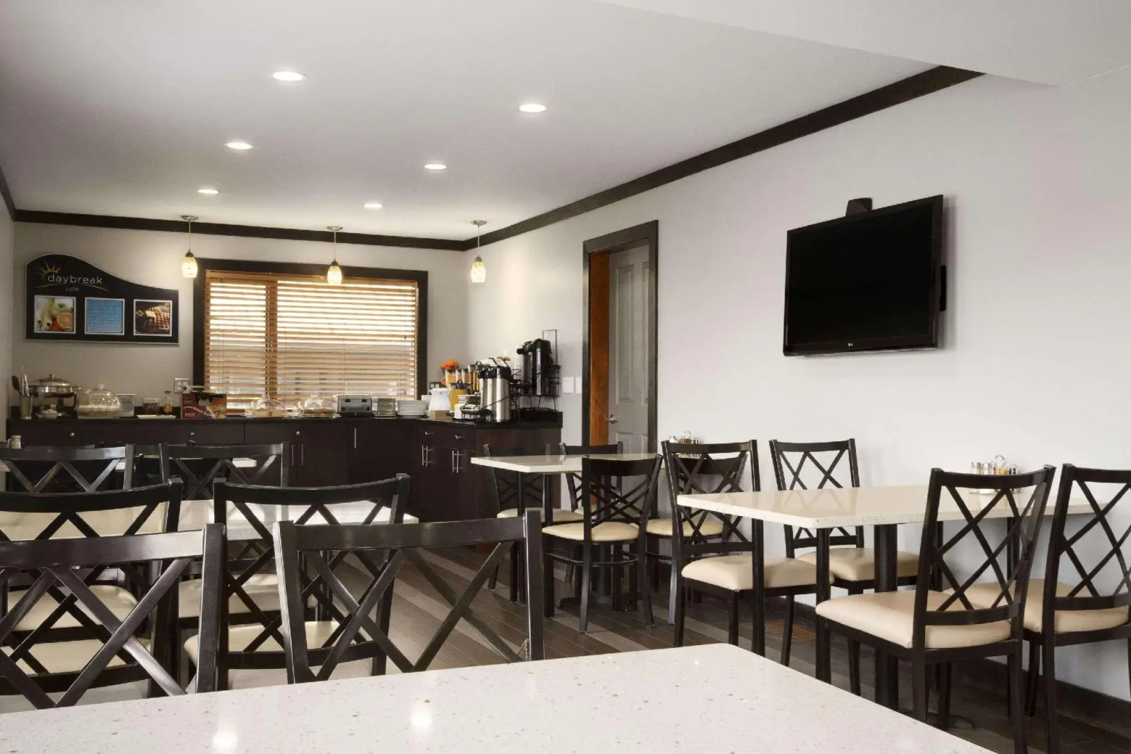 Days Inn by Wyndham Vernon