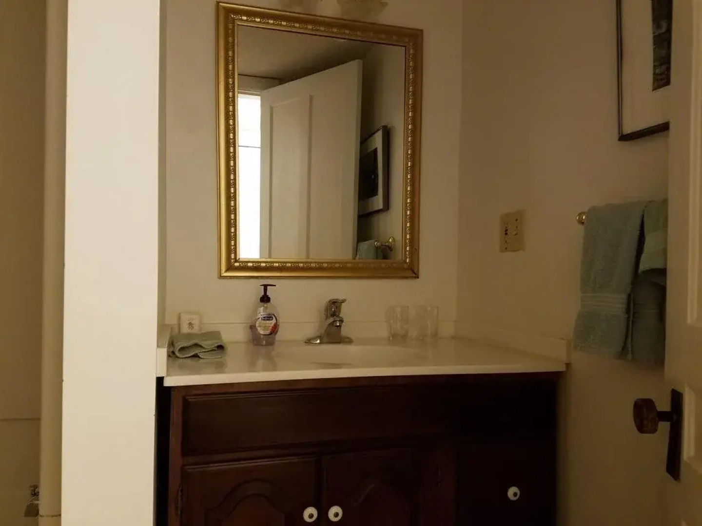 1860 House Inn and Vacation Rental Home