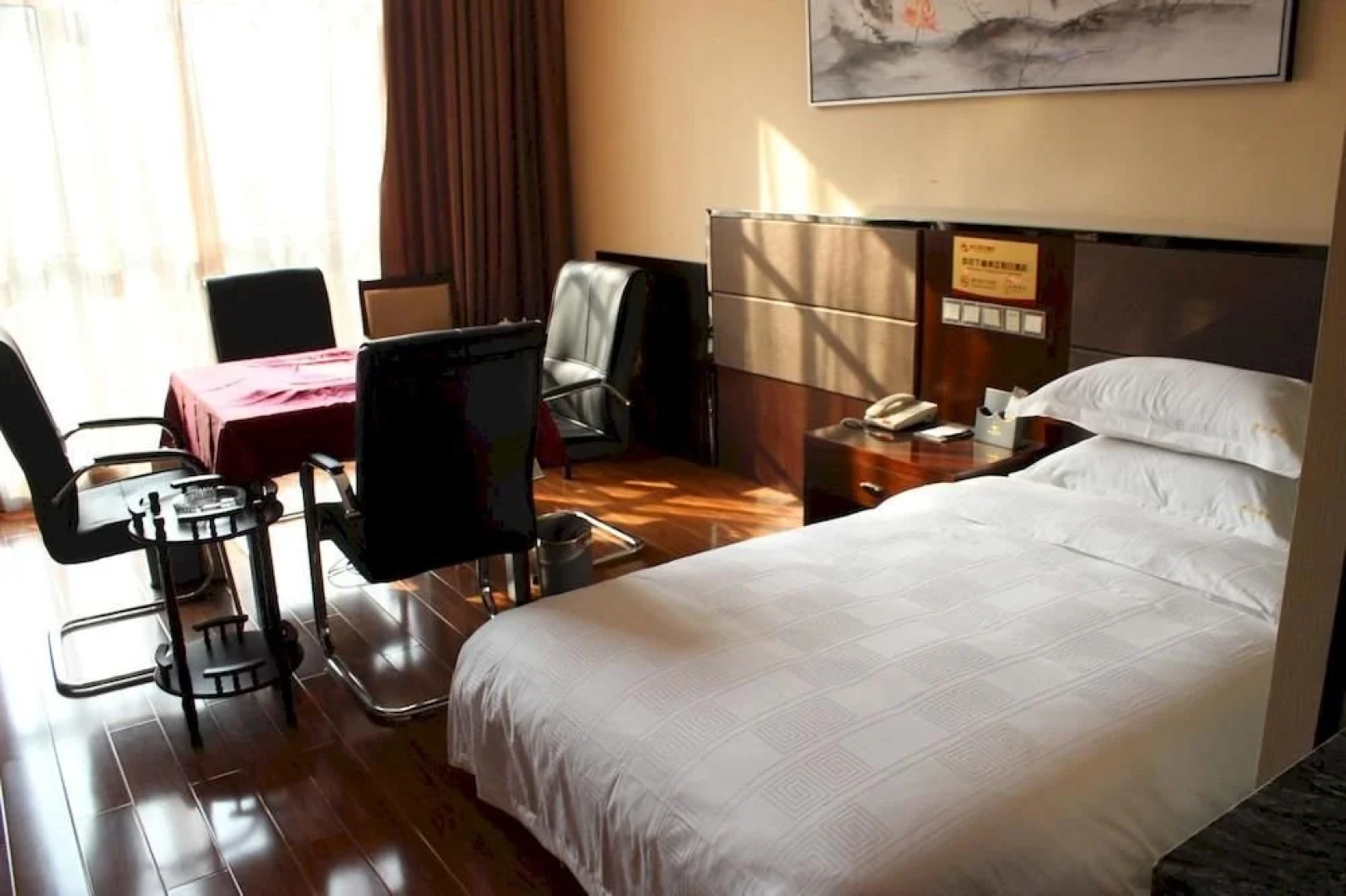 Changyang Xiazhou Qingjiang Holiday Hotel