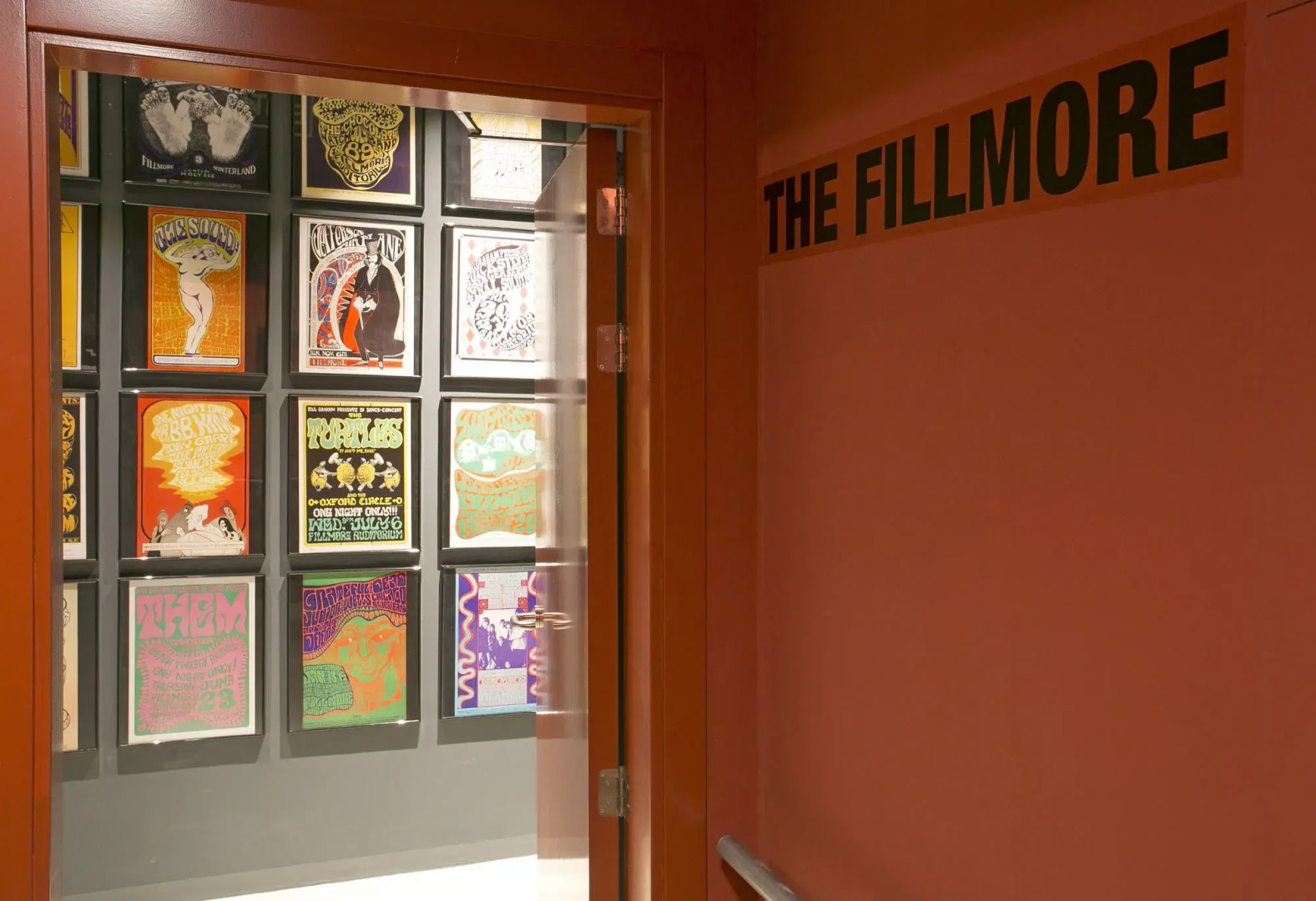 Sant Jordi Hostels Rock Palace