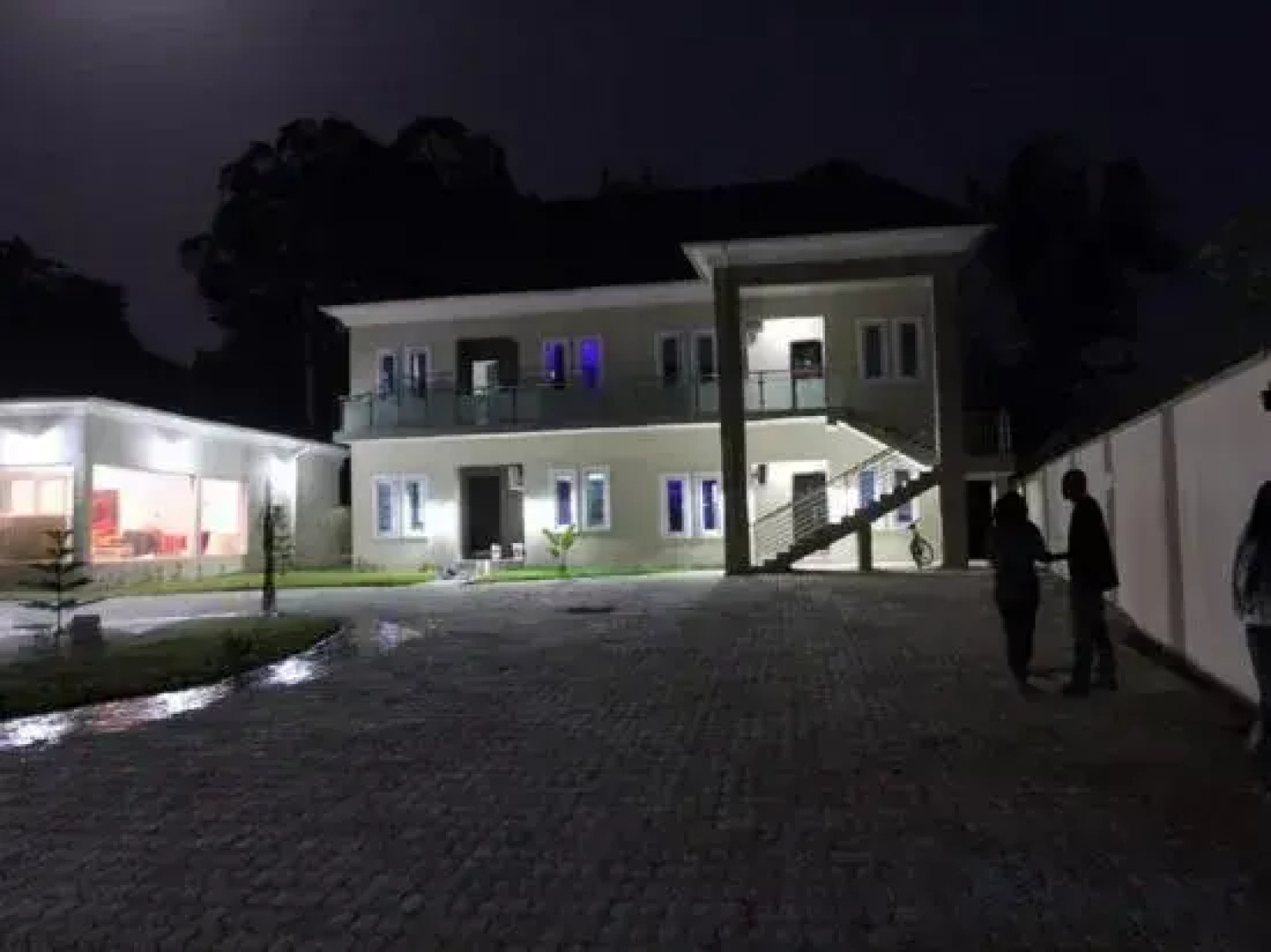 The Point Hotel Suites - Standard