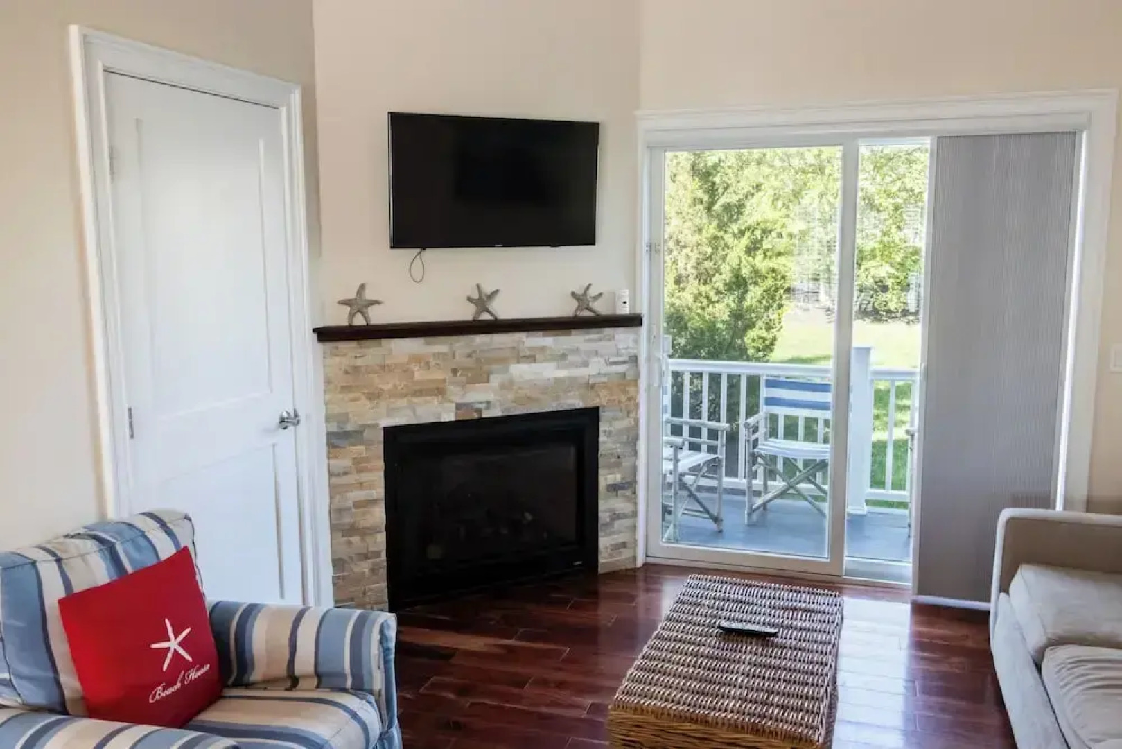 The East Island Reserve Hotel