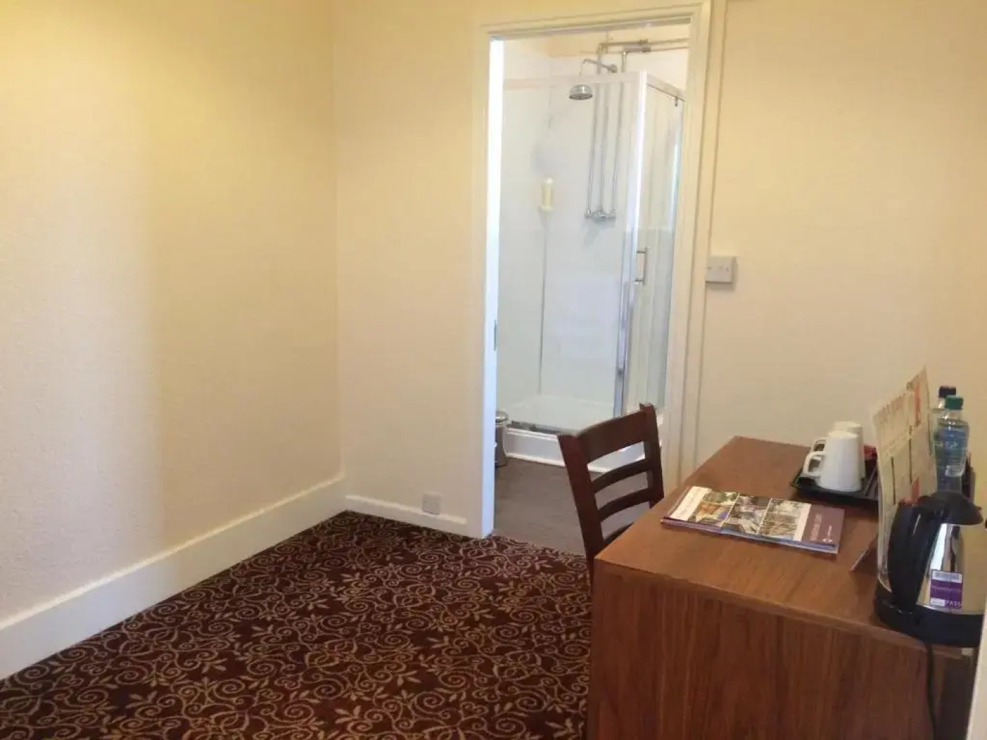 The Three Tuns Hotel Wetherspoon