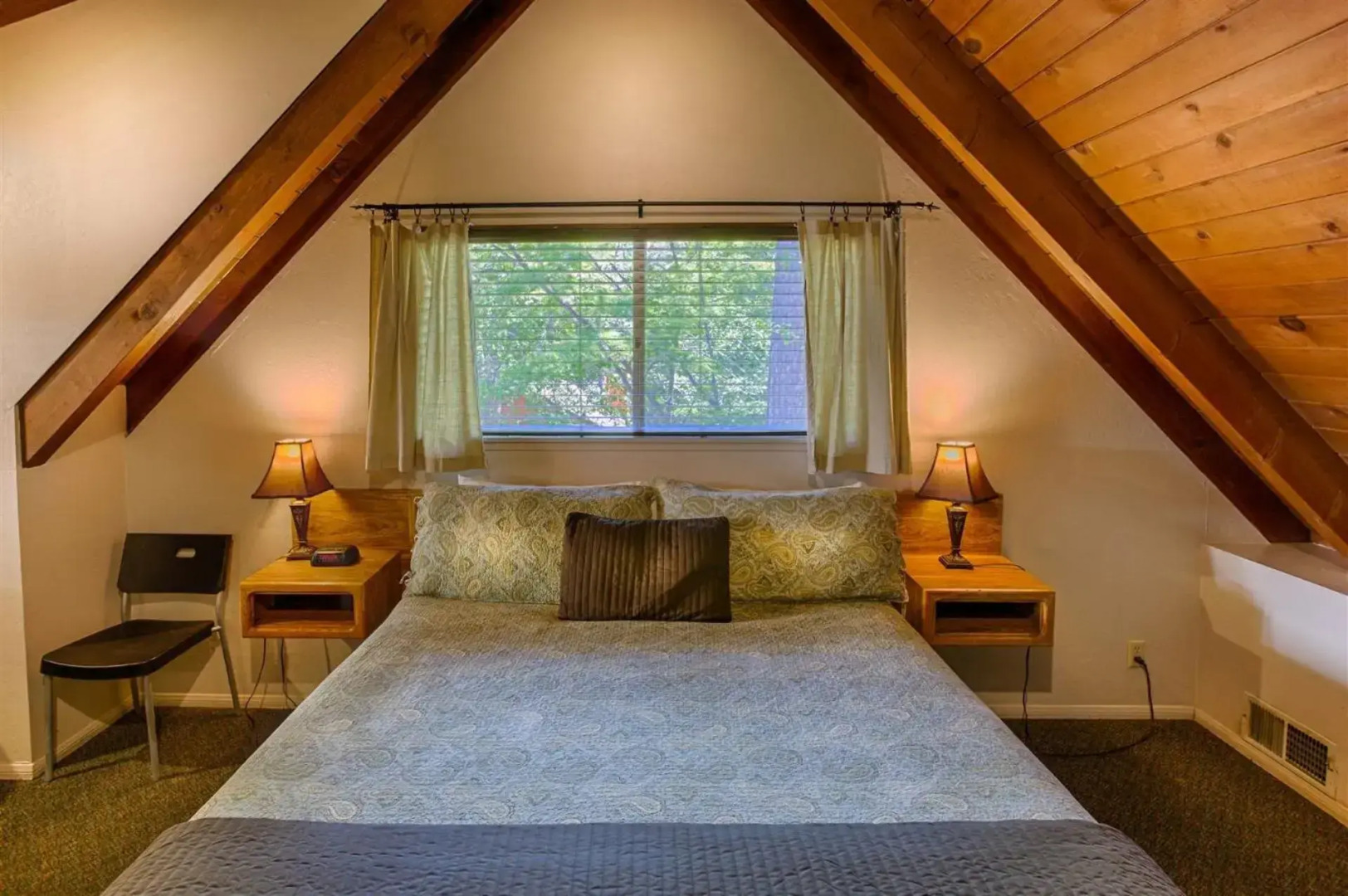 Sleepy Hollow Cabins and Hotel