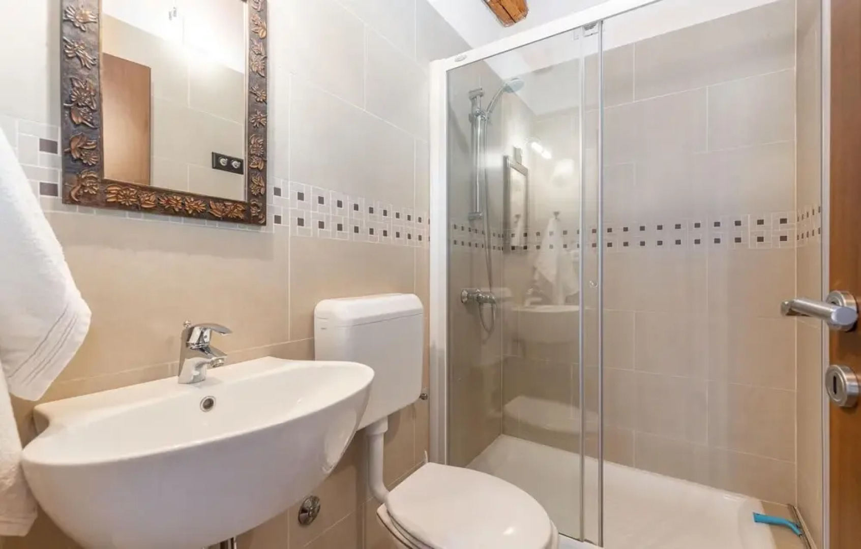 Beautiful Home in Malinska With Wifi and 3 Bedrooms