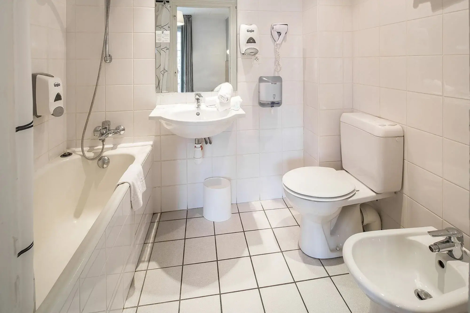 Hotel Notre- Dame de France