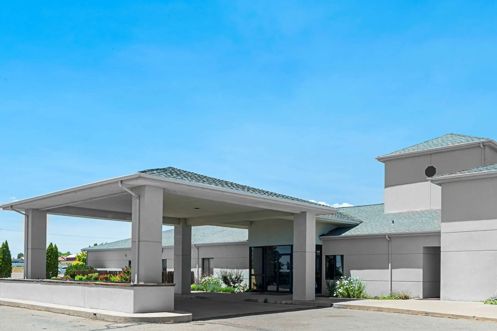 Rodeway Inn & Suites