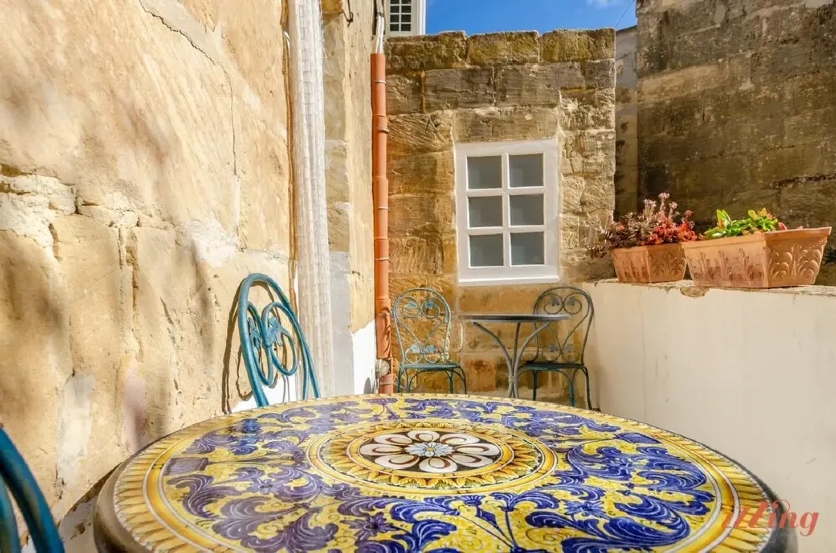 Tranquil Courtyard Retreat in a 1-br Country Home