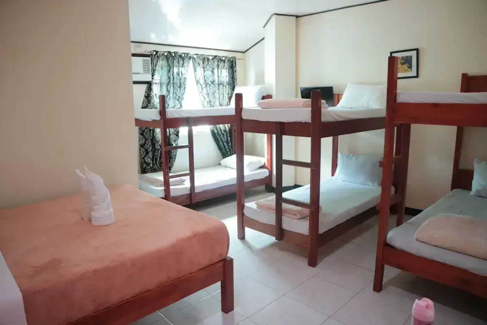 S-E Hotel and Residence