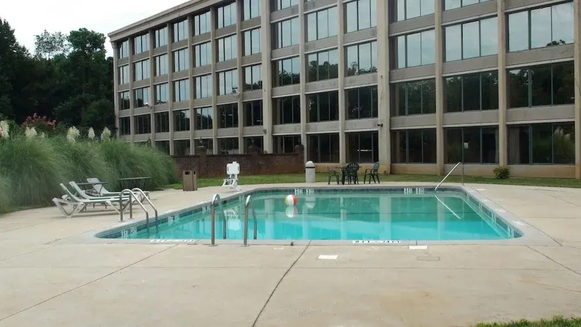 Armstrong Inn and Suites