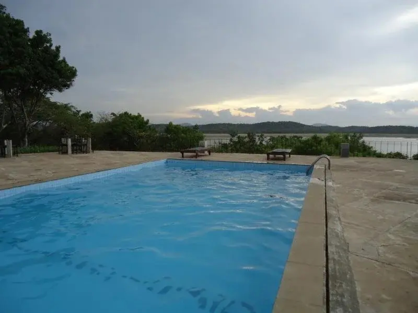 Royal Lotus Hotel
