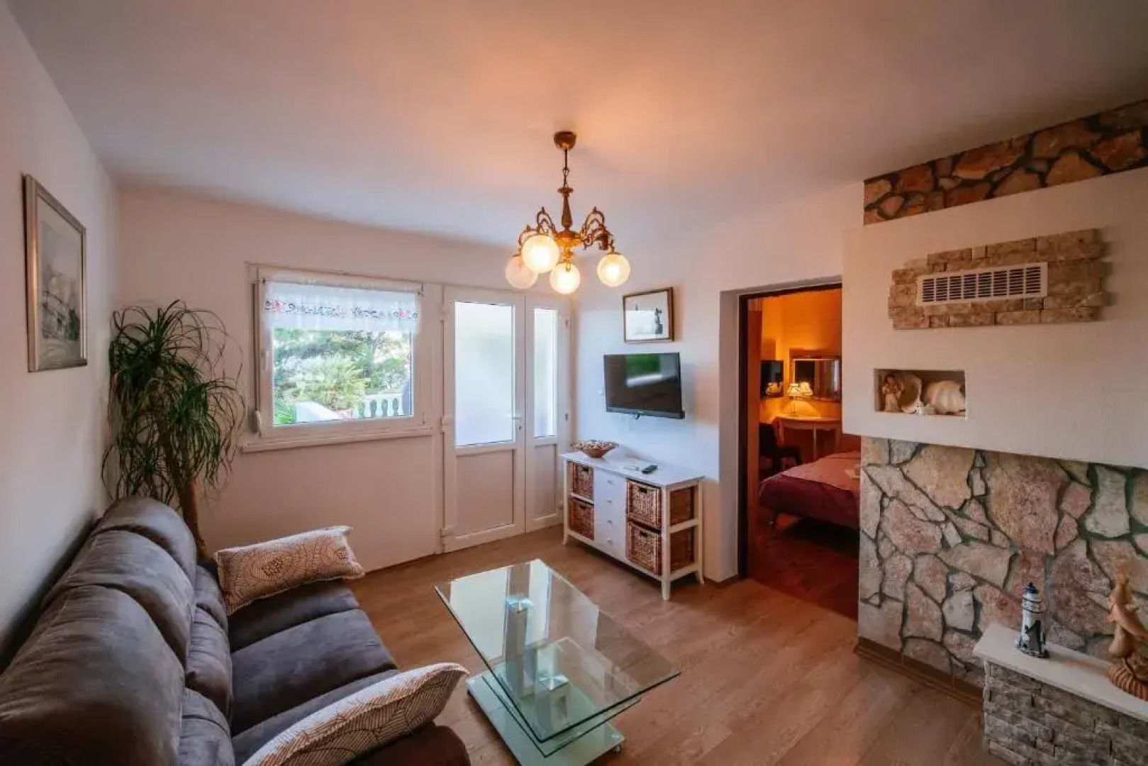 Poolicluded Holiday House Halic