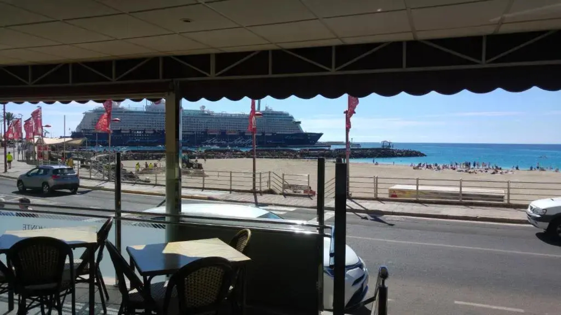 2V Luxury Apartment Near Beach