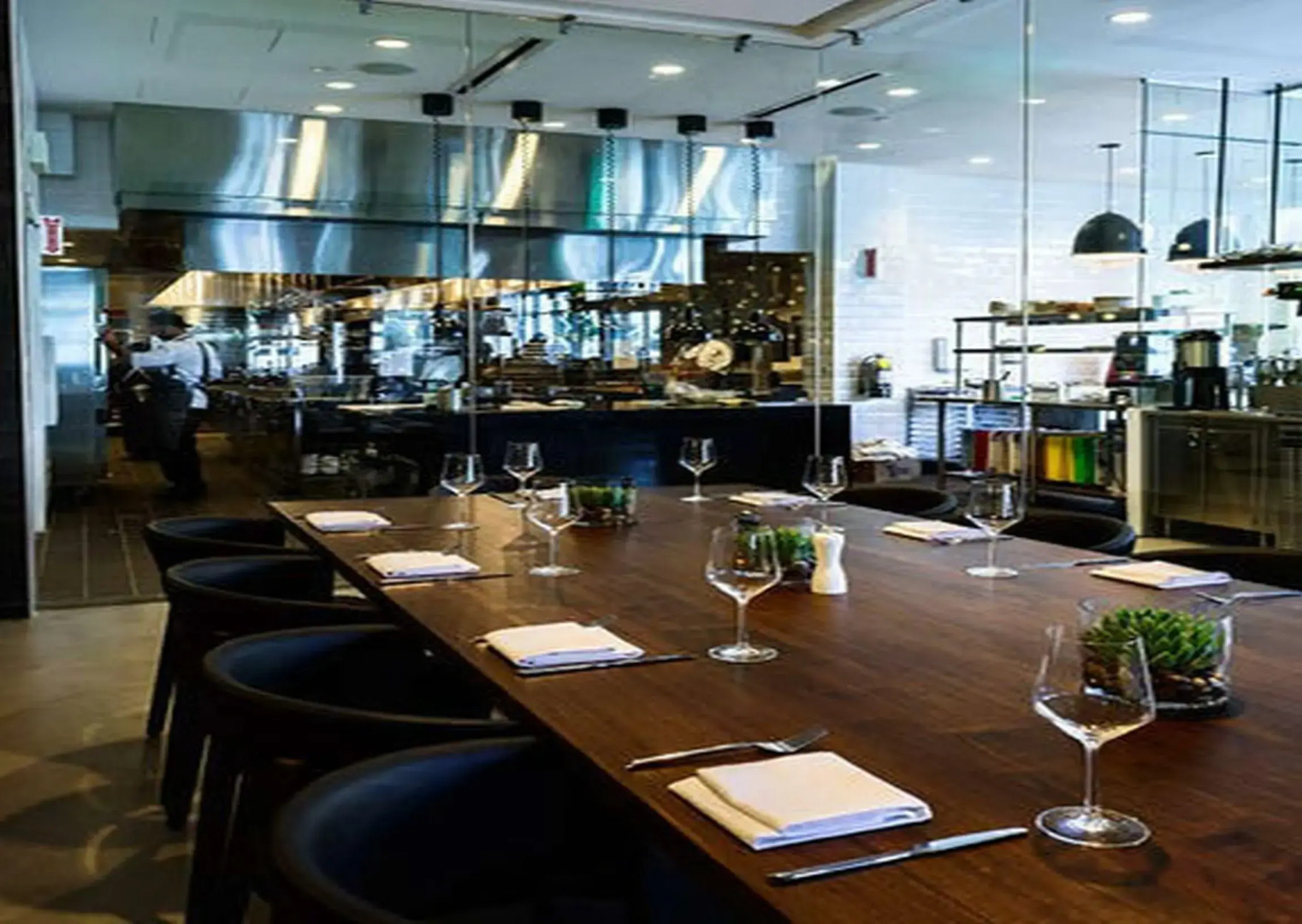 The Envoy Hotel, Autograph Collection