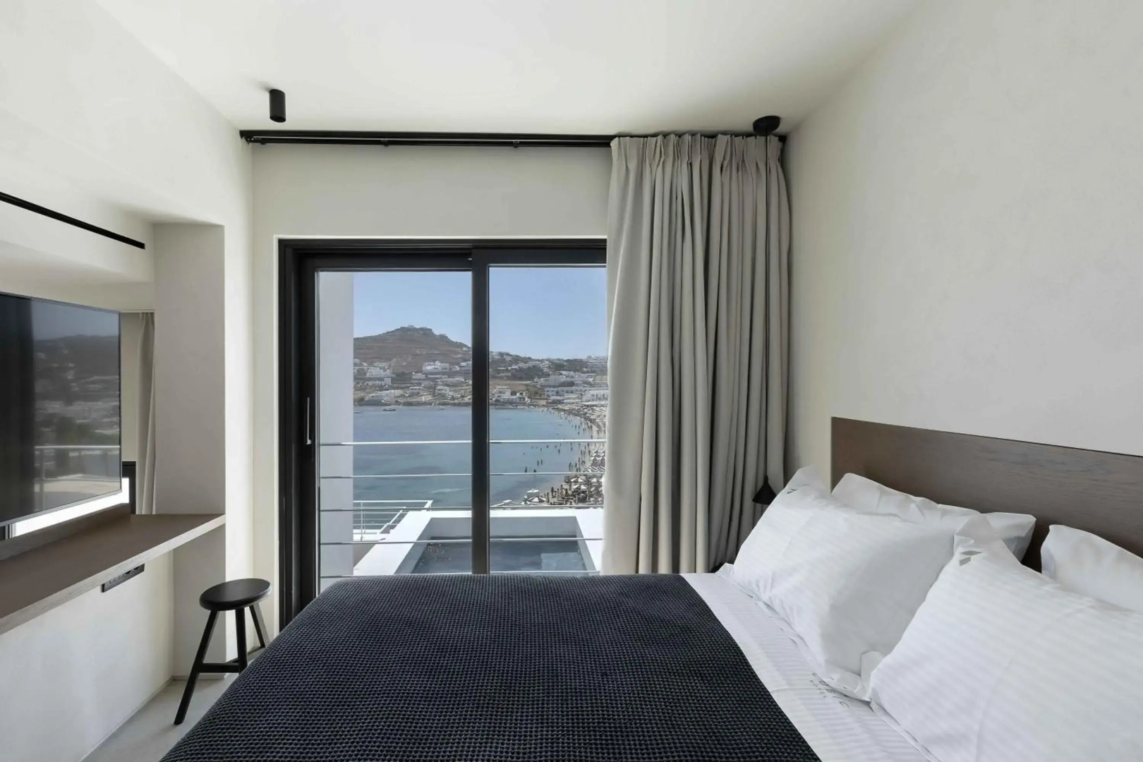 CUBIC Mykonos Seafront Design Suites
