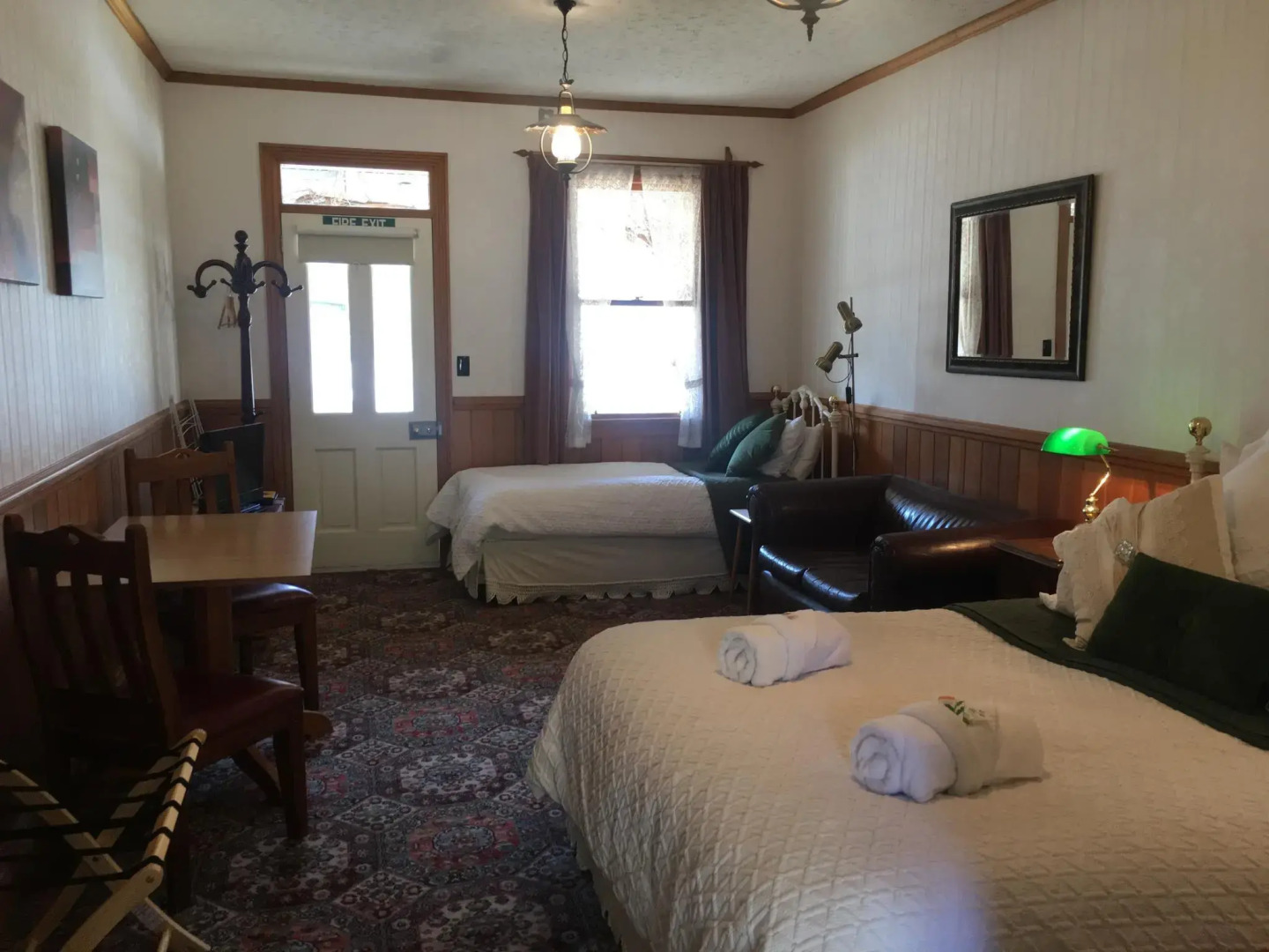 Settlers Cottage Motel