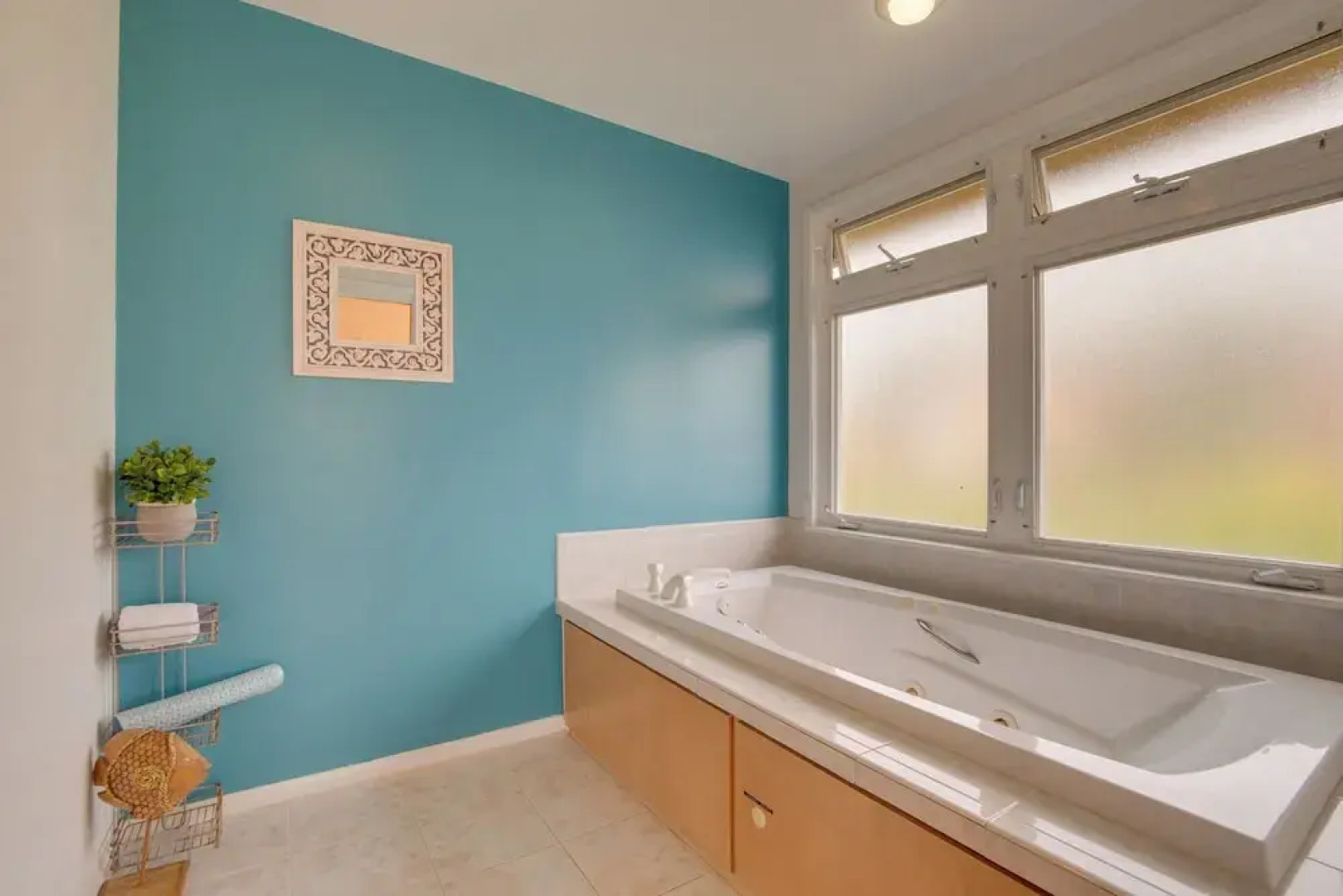 Oceanfront Keaau Gem: Ocean & Sunrise Views, Pool