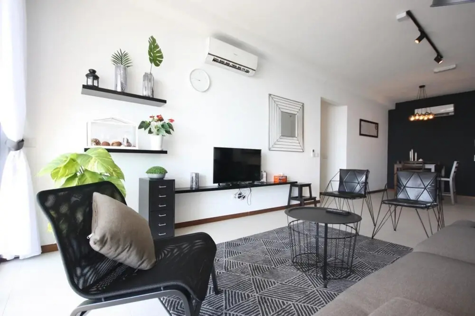 3BR Seaview Suite Gurney Drive