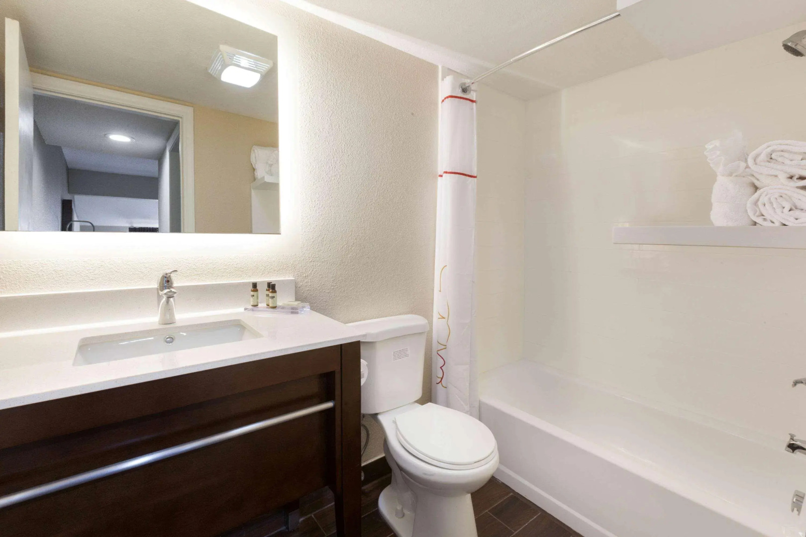 Hawthorn Suites by Wyndham Southfield