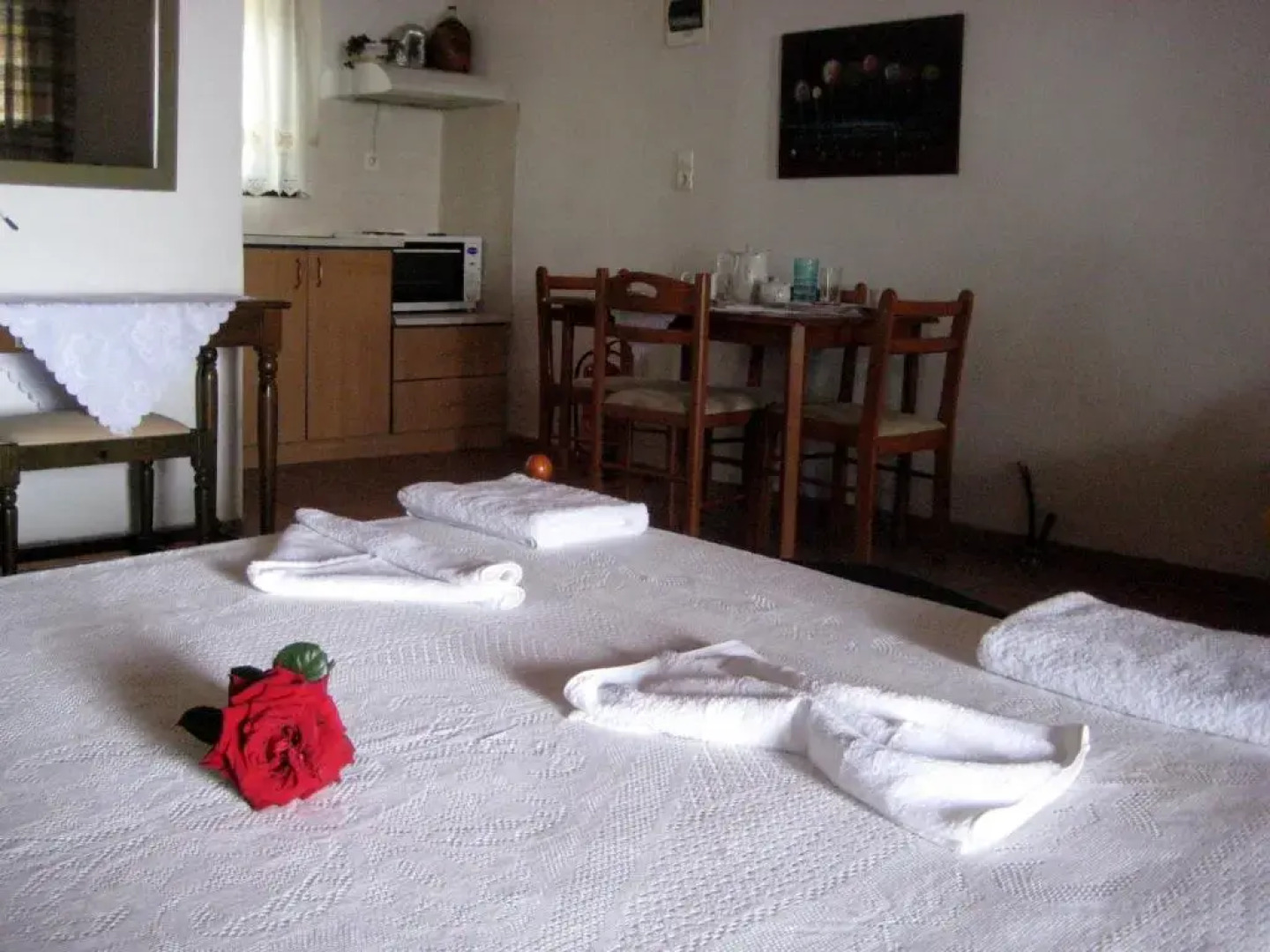 ΤΟΥΡΙΣΤΙΚΕΣ ΕΠΙΠΛΩΜΕΝΕΣ ΚΑΤΟΙΚΙΕΣ φροσω χωριατη