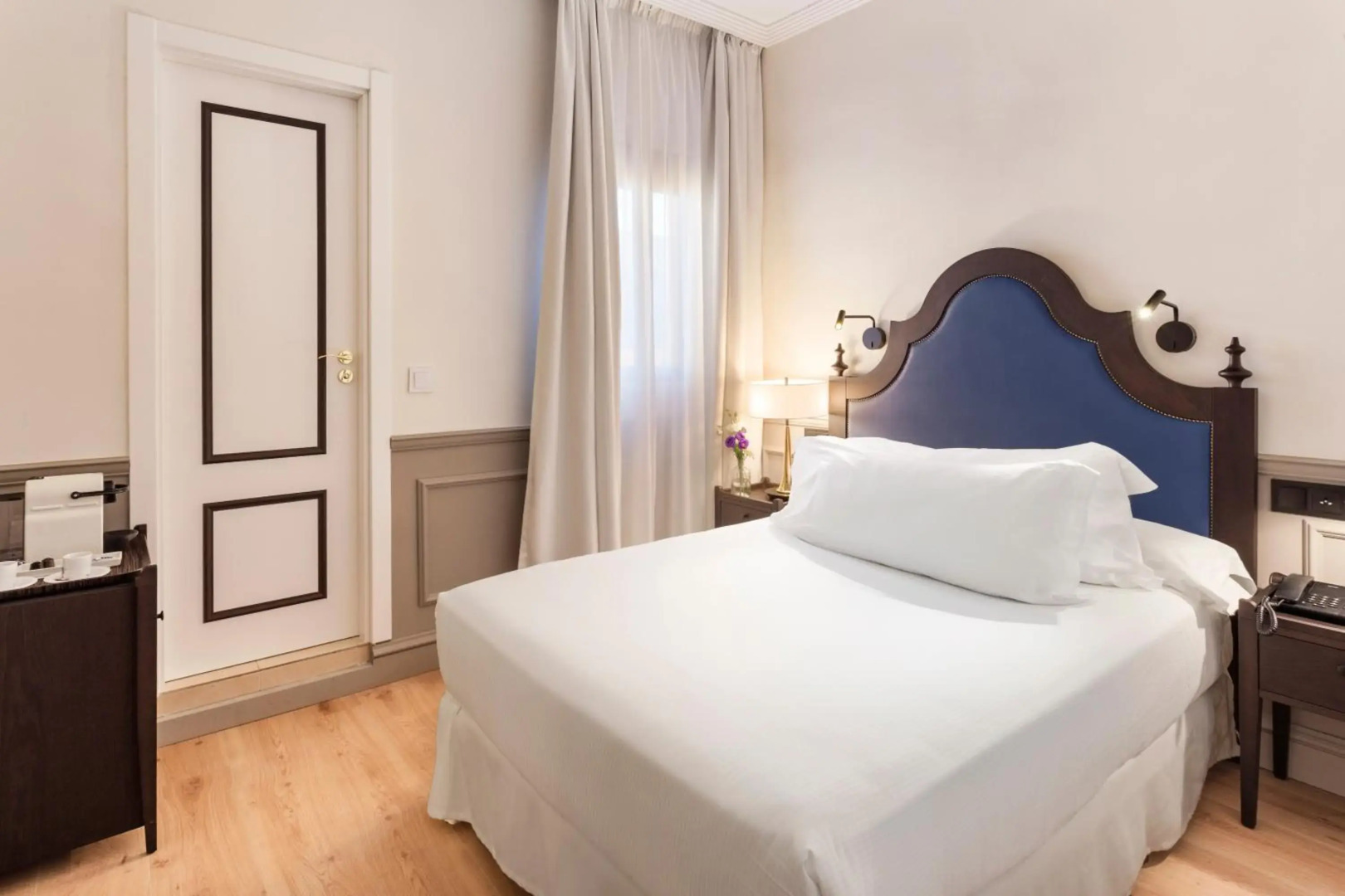 H10 Corregidor Boutique Hotel