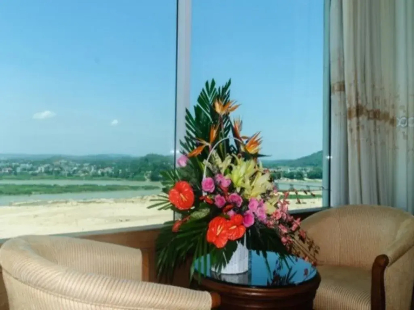 Thien An Riverside Hotel