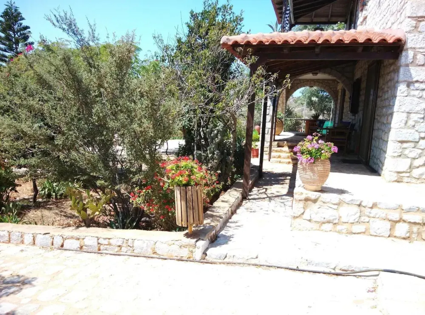 Studio in Gialia, With Wonderful sea View and Enclosed Garden