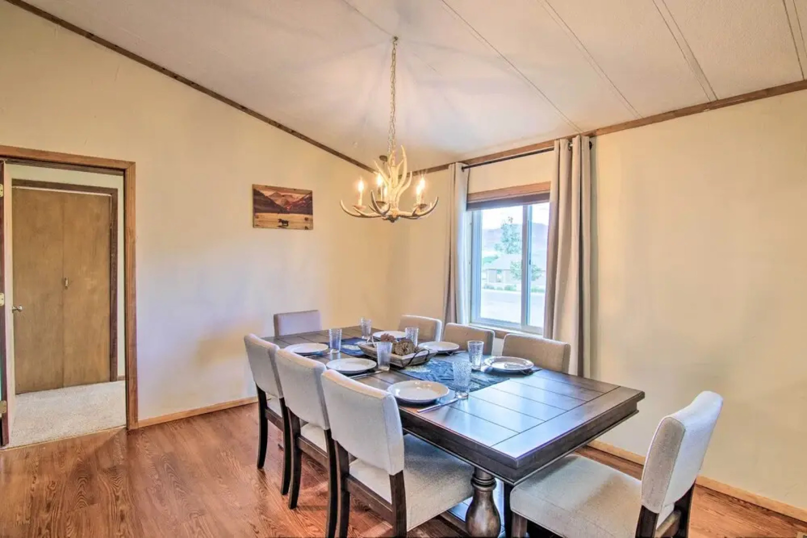 Montana's Emigrant Peaks Getaway: Apt w/ Amenities