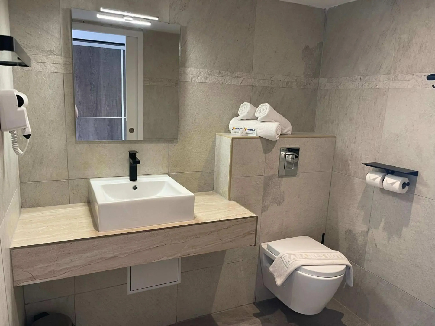 Karaibes Hotel & Residence