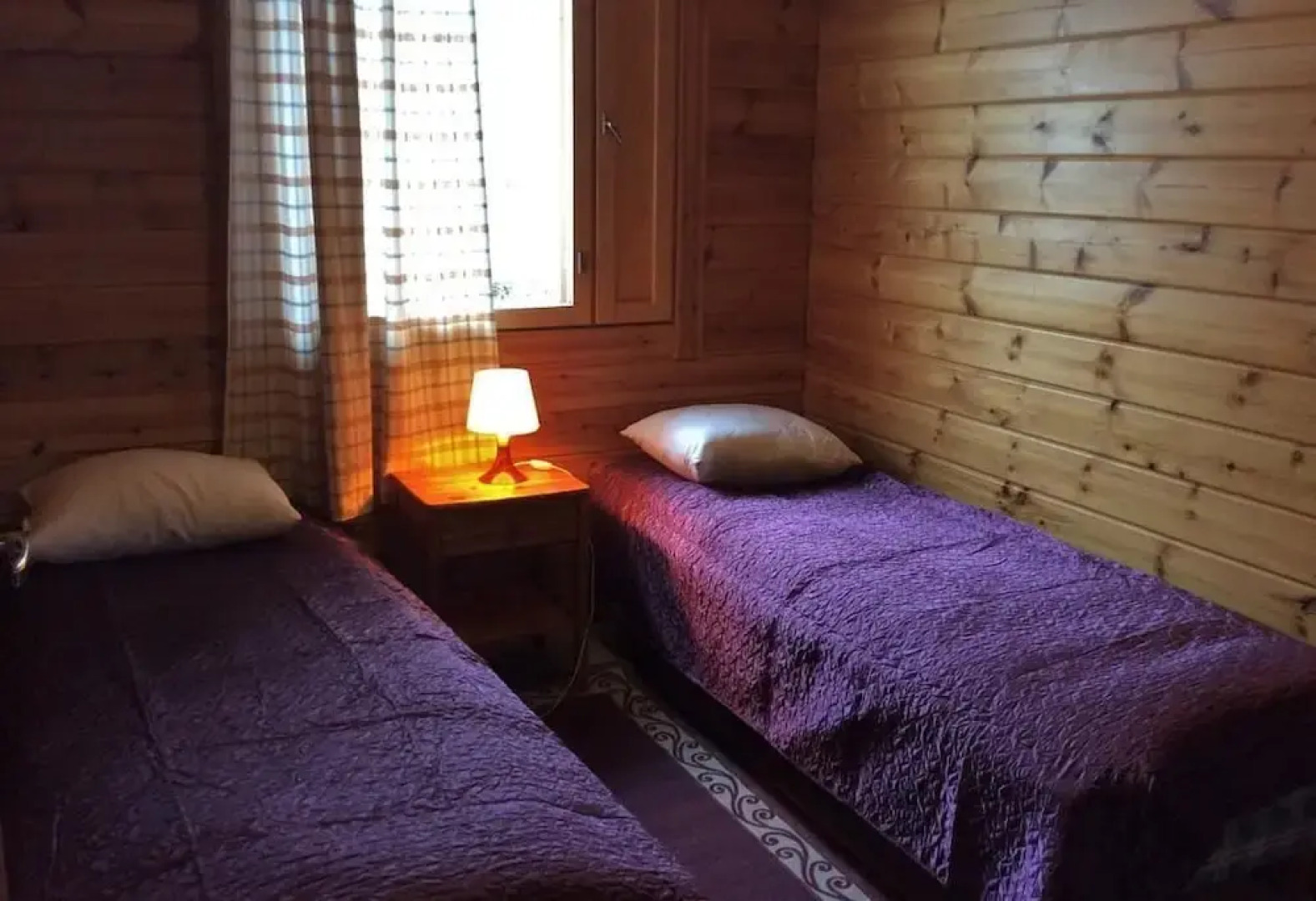 Nuppulanranta cottage by lake