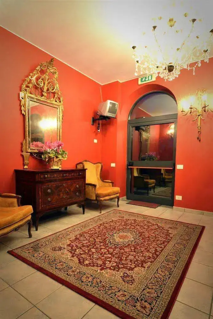 Oasis Hotel