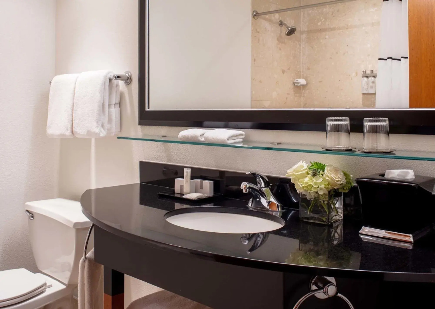 River's Edge Hotel Portland, Tapestry Collection by Hilton