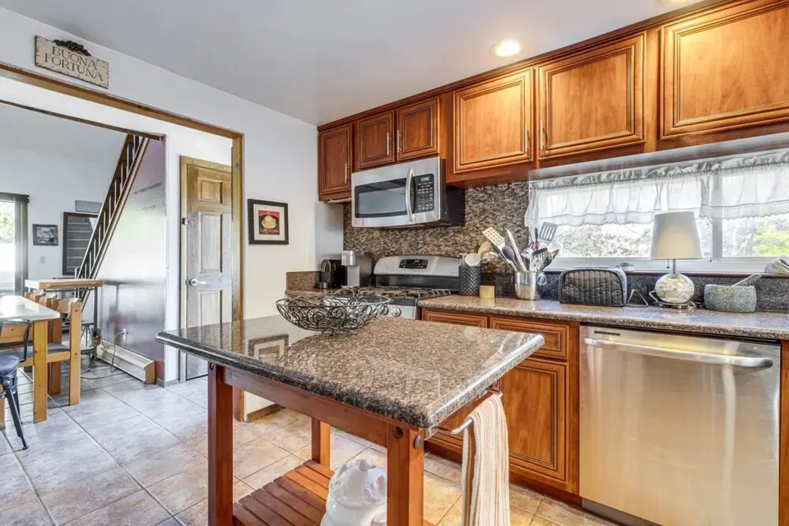 East Hampton Home w Hot Tub & Seasonal Pool