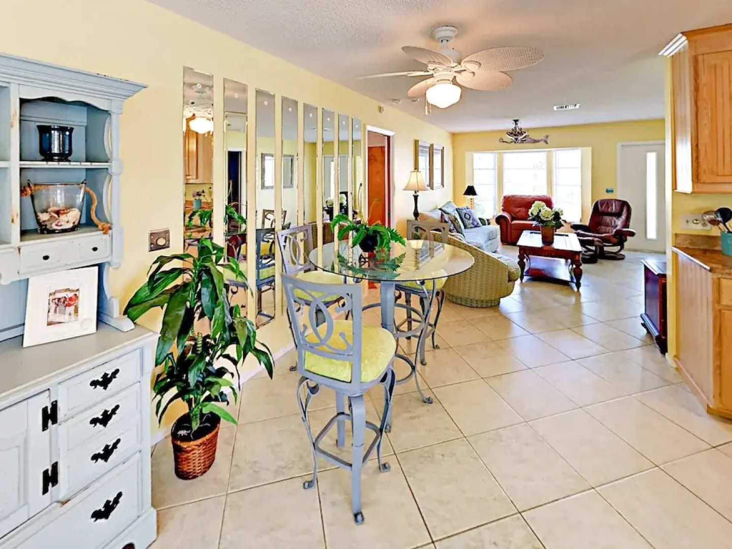 803 Suncrest Drive Home 3 Bedrooms 2 Bathrooms Home