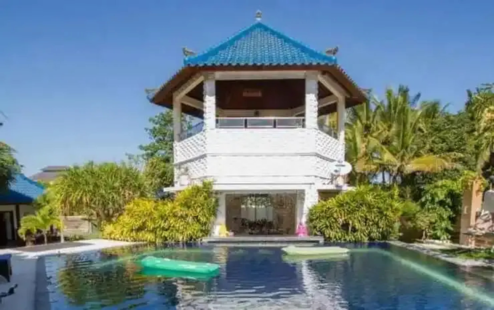 Beachfront Villa Vacation in Bali