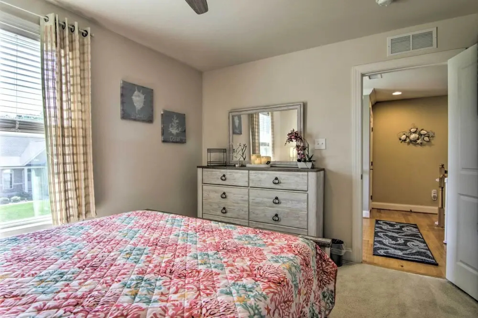 Resort Amenities & Screened Porch: Ocean View Home