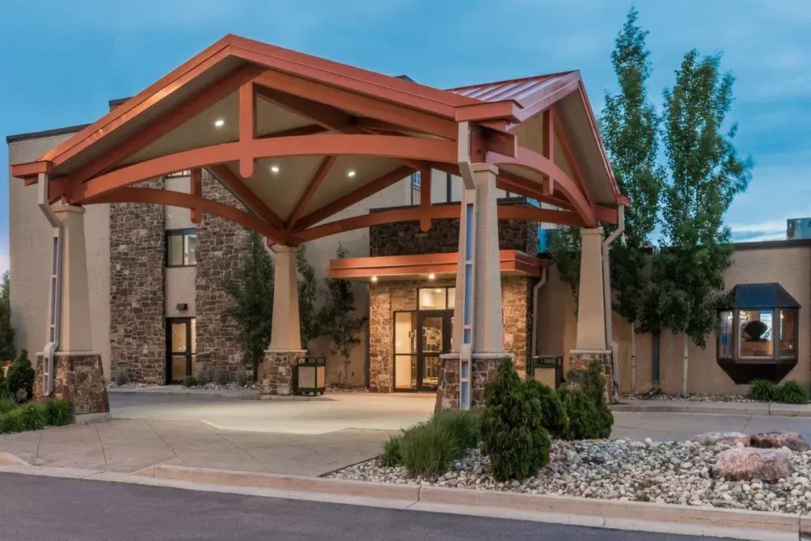 Baymont Inn & Suites Fargo