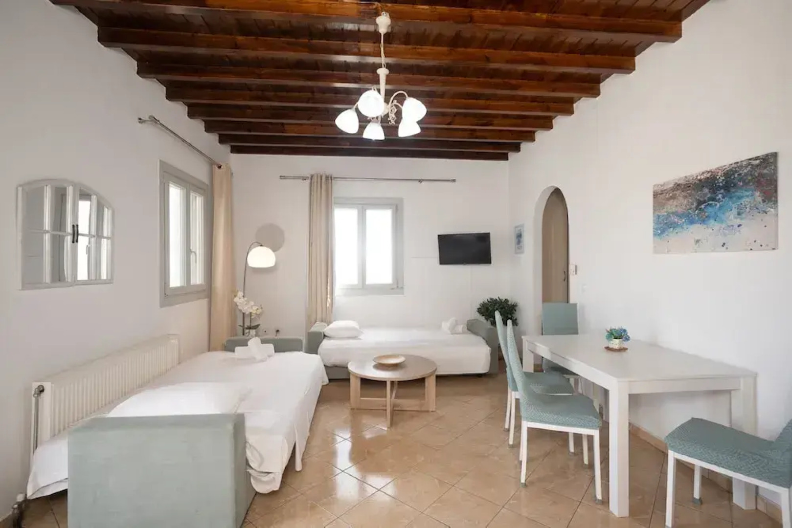 Mykonos Stylish Ivory Apt w Shared Pool