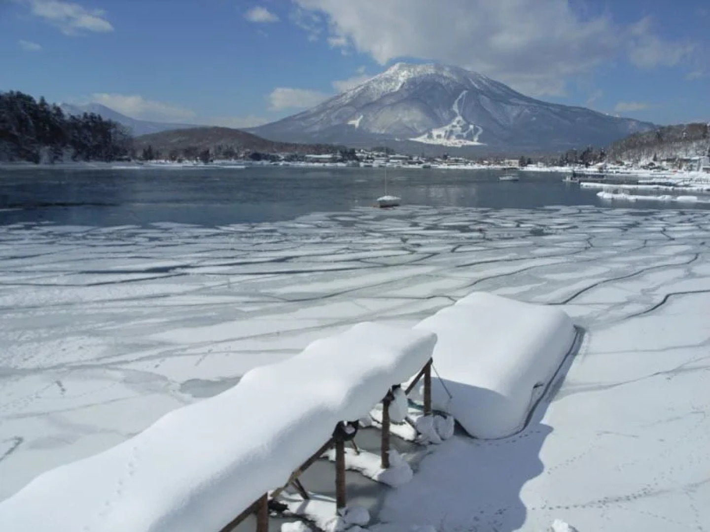 Nojiri Lake Side Hotel